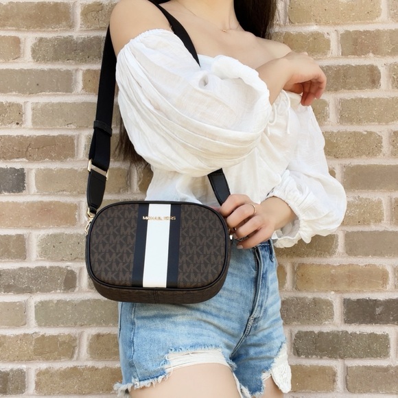 Gaby’sBags💕NWT Michael Kors oval Crossbody - Picture 8 of 11